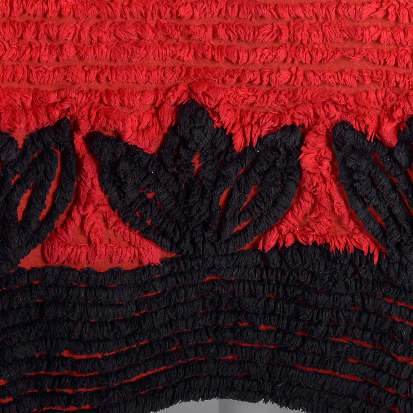 1930s Red and Black Chenille Robe