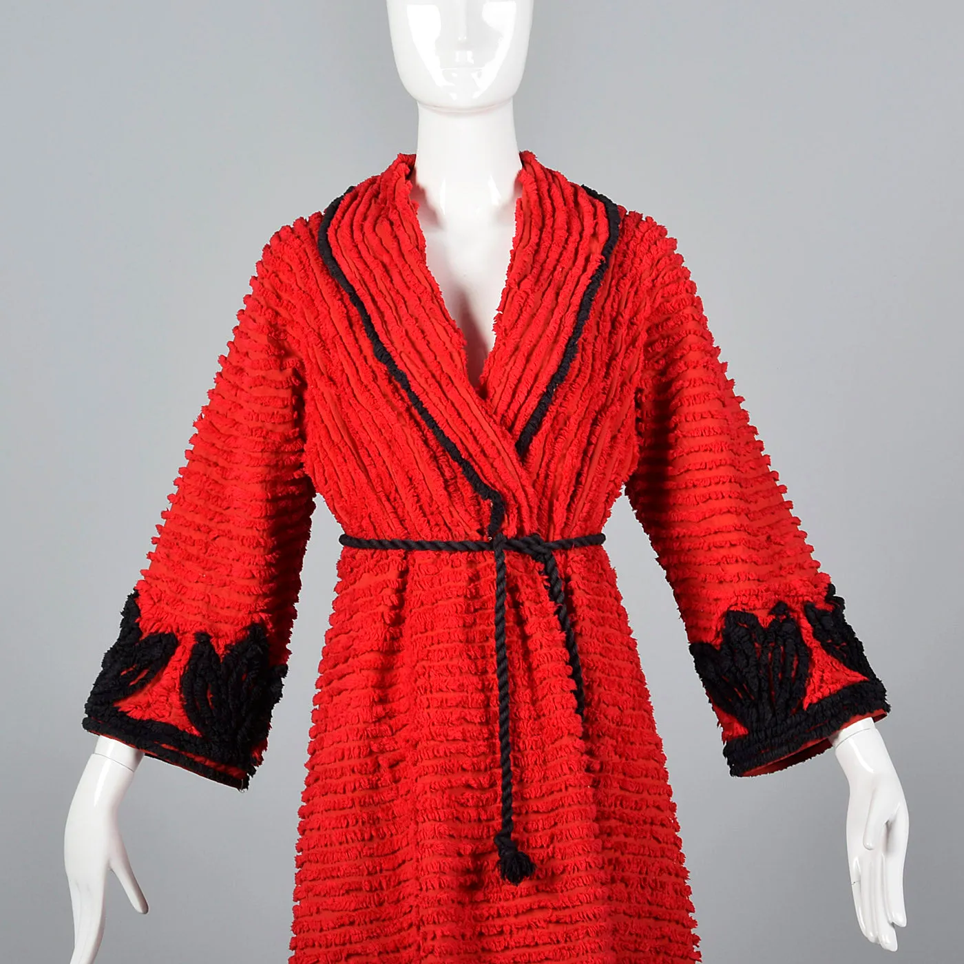 1930s Red and Black Chenille Robe
