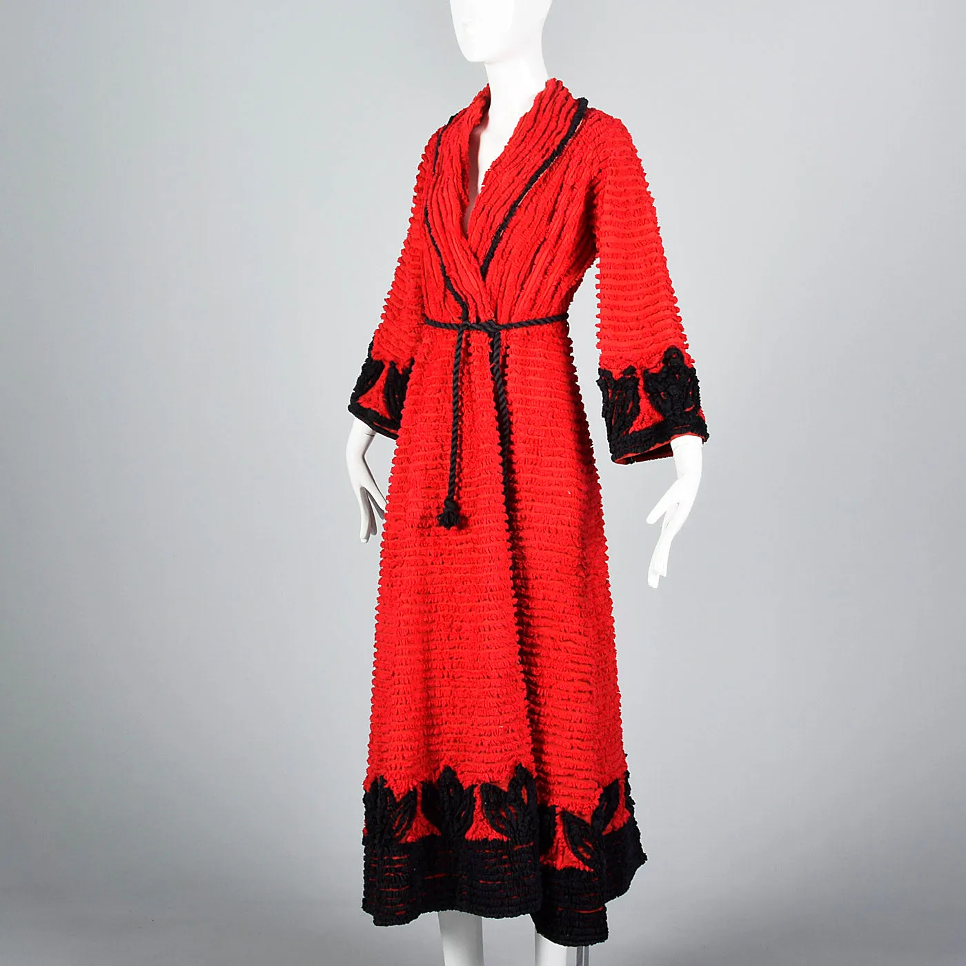 1930s Red and Black Chenille Robe