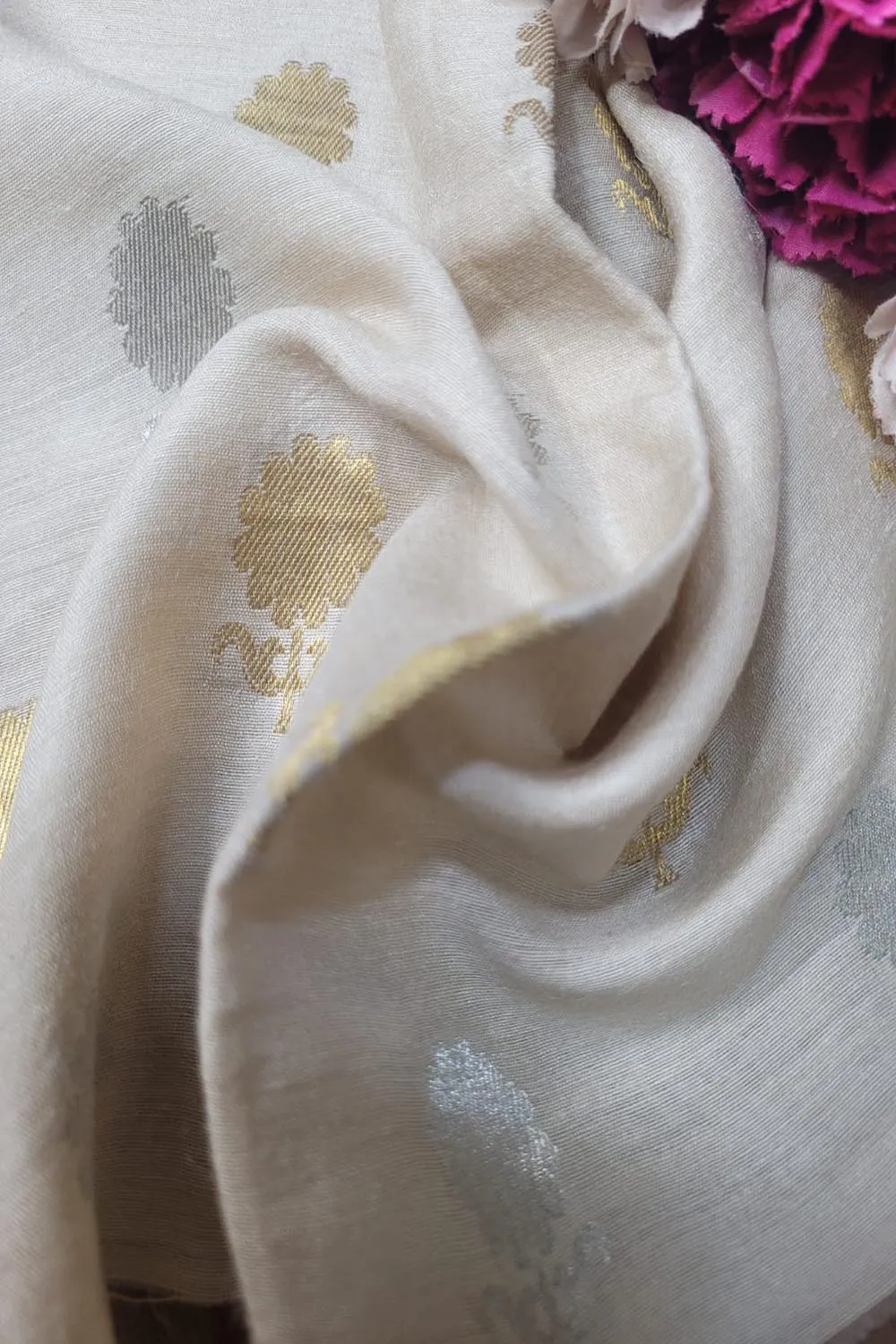 Dyeable Banarasi Handloom Pure Moonga Silk Sona Roopa Fabric ( 2.5 Mtr )