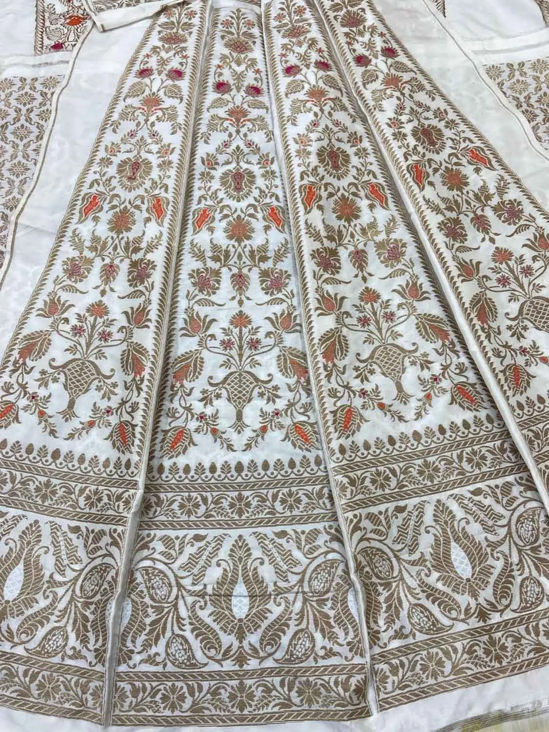 Elegant Off White Silk Banarasi Lehenga Set