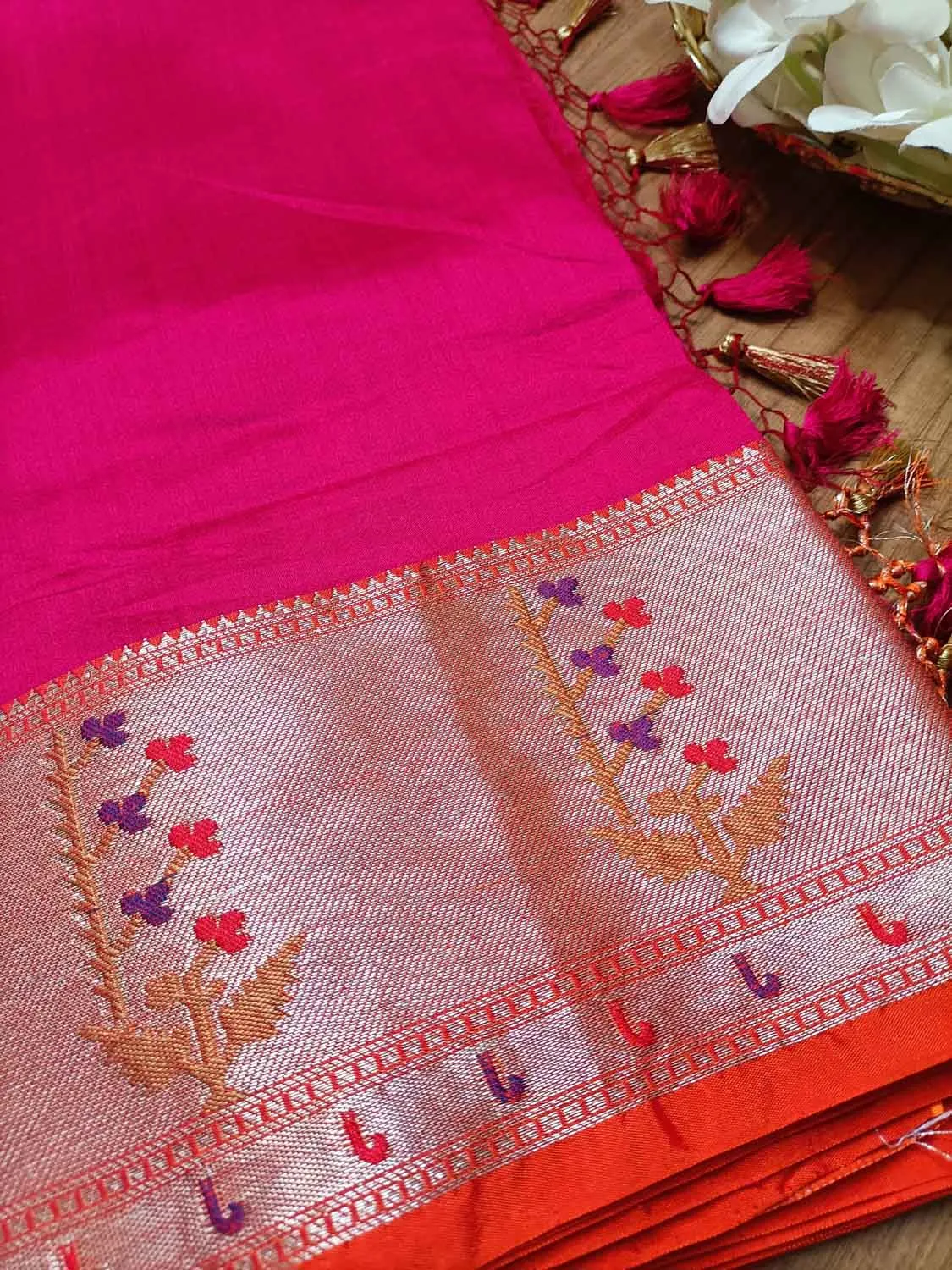 Exquisite Pink Banarasi Chiniya Silk Saree with Paithani Border