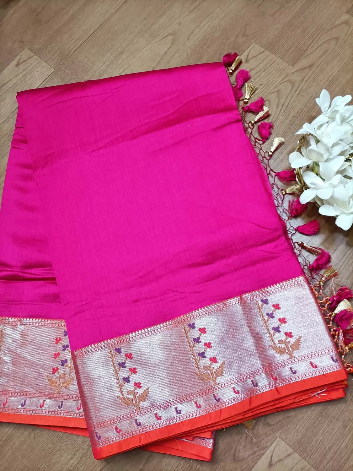 Exquisite Pink Banarasi Chiniya Silk Saree with Paithani Border