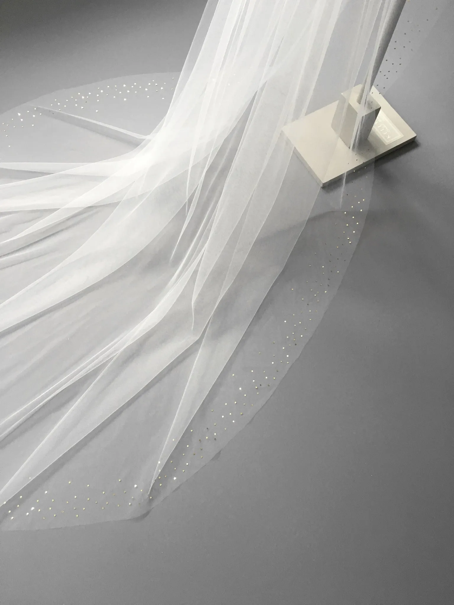 SAMPLE VEIL - Custom long length 1 tier gold sequin edged veil
